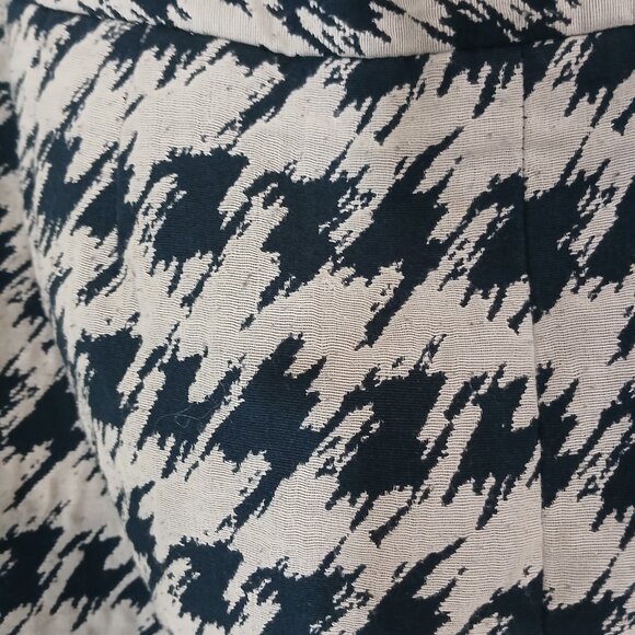 Ann Taylor Skirt Women's Size 10 Black Cream Houndstooth Print Zipper Closure - Picture 2 of 7